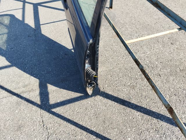 bontott MERCEDES-BENZ C-CLASS Jobb hátsó Ajtó (Részeivel)