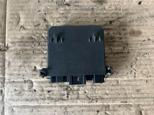 bontott MERCEDES-BENZ C-CLASS Jobb hátsó Ajtó Vezérlőegység