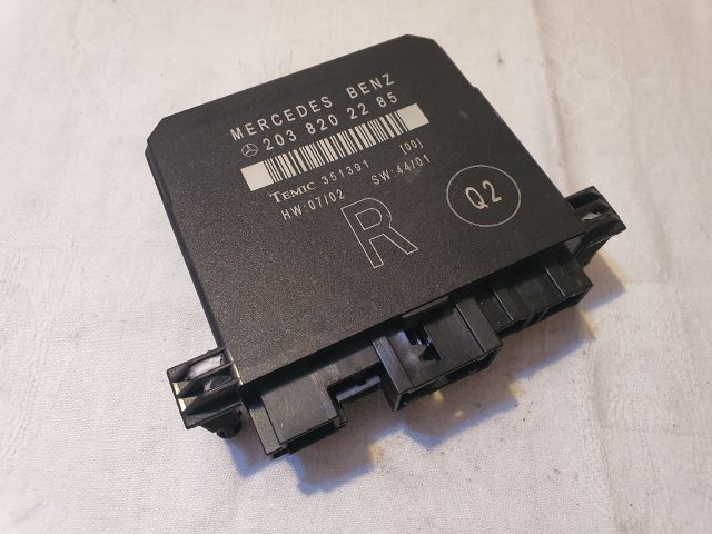 bontott MERCEDES-BENZ C-CLASS Jobb hátsó Ajtó Vezérlőegység