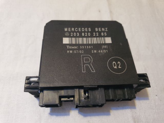 bontott MERCEDES-BENZ C-CLASS Jobb hátsó Ajtó Vezérlőegység