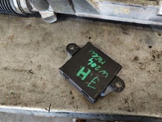 bontott MERCEDES-BENZ C-CLASS Jobb hátsó Ajtó Vezérlőegység