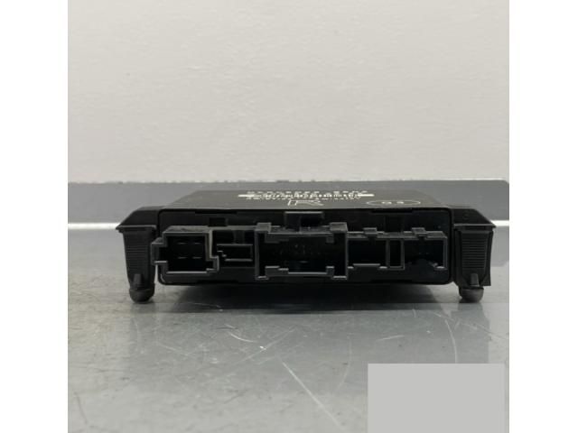 bontott MERCEDES-BENZ C-CLASS Jobb hátsó Ajtó Vezérlőegység