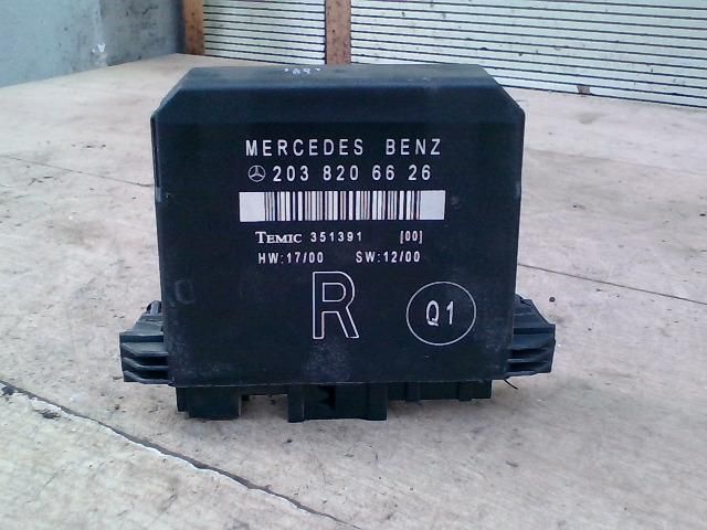bontott MERCEDES-BENZ C-CLASS Jobb hátsó Ajtó Vezérlőegység