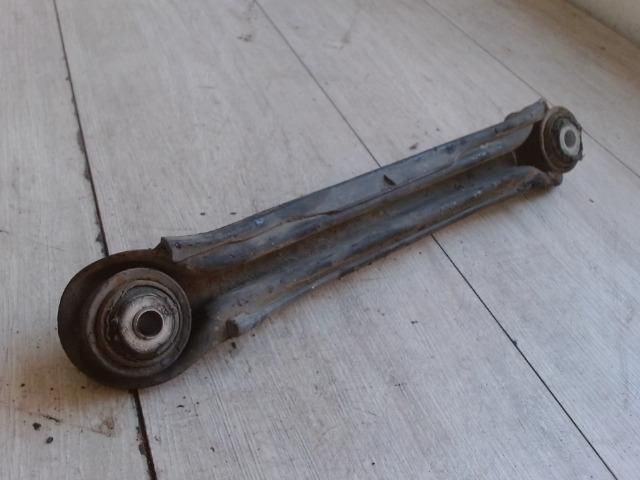 bontott MERCEDES-BENZ C-CLASS Jobb hátsó Alsó Első Lengőkar