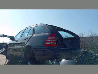 bontott MERCEDES-BENZ C-CLASS Jobb hátsó Biztonsági Öv Csat