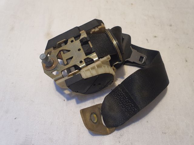 bontott MERCEDES-BENZ C-CLASS Jobb hátsó Biztonsági Öv