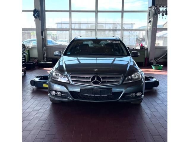bontott MERCEDES-BENZ C-CLASS Jobb hátsó Csonkállvány