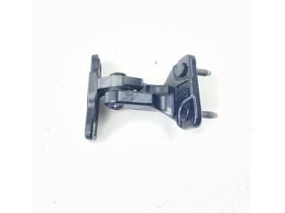 bontott MERCEDES-BENZ C-CLASS Jobb hátsó Felső Zsanér