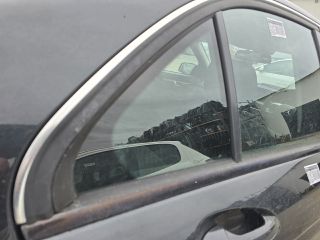 bontott MERCEDES-BENZ C-CLASS Jobb hátsó Fixüveg (Ajtóban)
