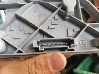 bontott MERCEDES-BENZ C-CLASS Jobb Hátsó Lámpa Foglalat