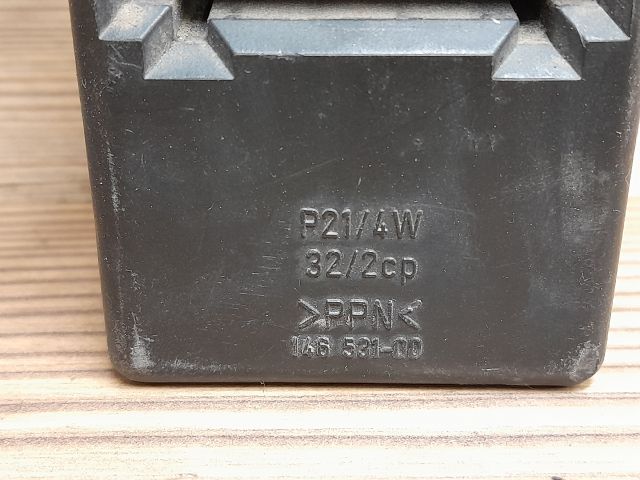 bontott MERCEDES-BENZ C-CLASS Jobb Hátsó Lámpa Foglalat