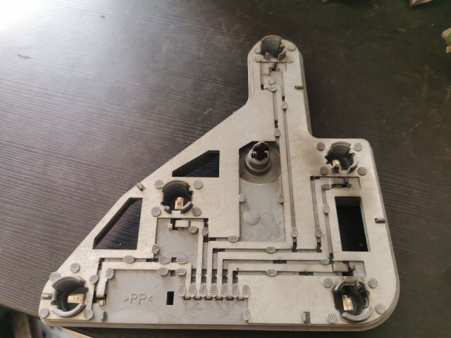 bontott MERCEDES-BENZ C-CLASS Jobb Hátsó Lámpa Foglalat