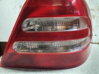 bontott MERCEDES-BENZ C-CLASS Jobb Hátsó Lámpa