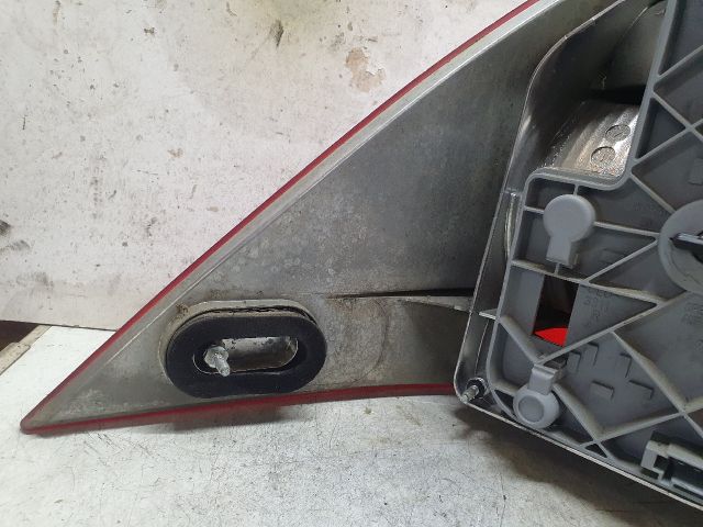 bontott MERCEDES-BENZ C-CLASS Jobb Hátsó Lámpa