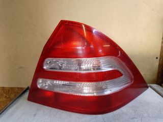 bontott MERCEDES-BENZ C-CLASS Jobb Hátsó Lámpa