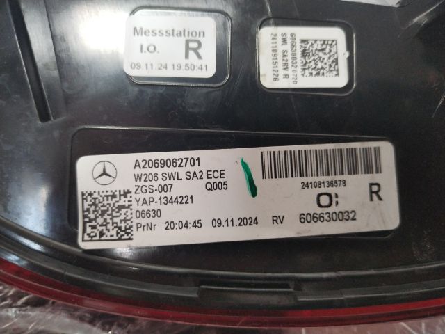 bontott MERCEDES-BENZ C-CLASS Jobb Hátsó Lámpa