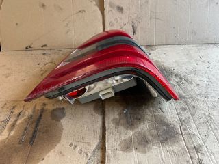 bontott MERCEDES-BENZ C-CLASS Jobb Hátsó Lámpa