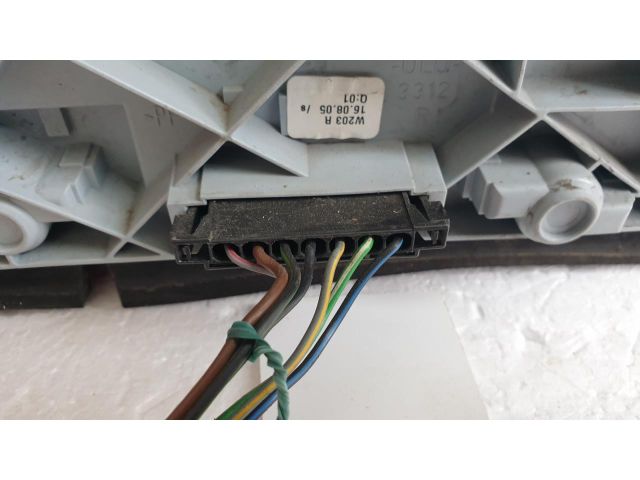 bontott MERCEDES-BENZ C-CLASS Jobb Hátsó Lámpa