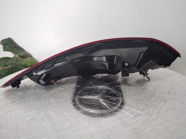 bontott MERCEDES-BENZ C-CLASS Jobb Hátsó Lámpa