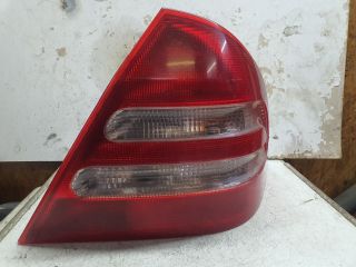 bontott MERCEDES-BENZ C-CLASS Jobb Hátsó Lámpa