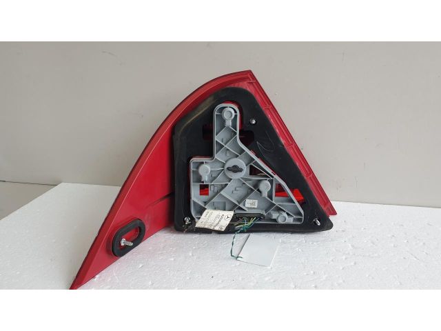 bontott MERCEDES-BENZ C-CLASS Jobb Hátsó Lámpa