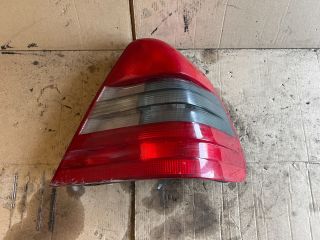 bontott MERCEDES-BENZ C-CLASS Jobb Hátsó Lámpa