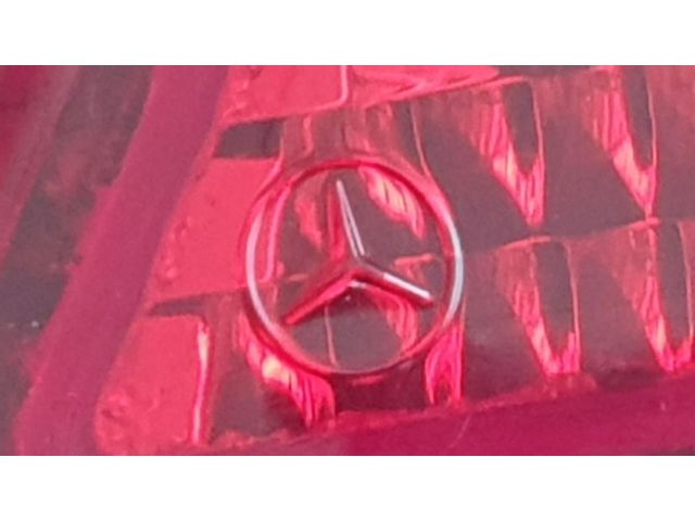 bontott MERCEDES-BENZ C-CLASS Jobb Hátsó Lámpa