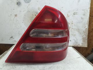 bontott MERCEDES-BENZ C-CLASS Jobb Hátsó Lámpa