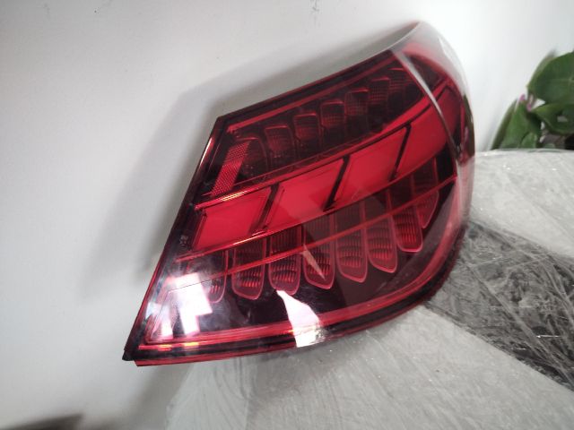 bontott MERCEDES-BENZ C-CLASS Jobb Hátsó Lámpa