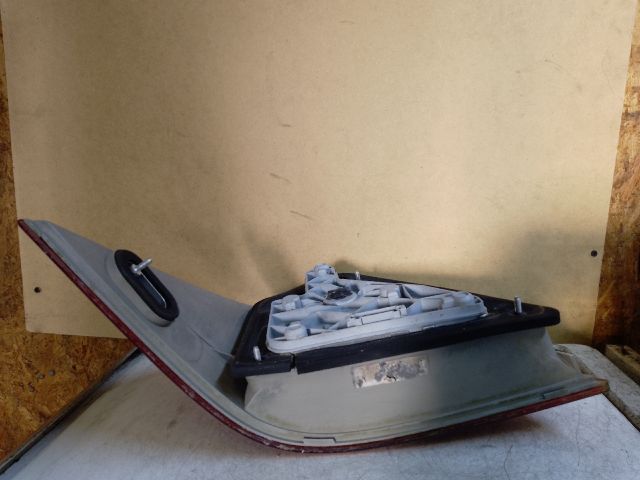 bontott MERCEDES-BENZ C-CLASS Jobb Hátsó Lámpa