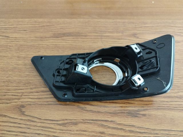 bontott MERCEDES-BENZ C-CLASS Jobb Ködfényszóró Lámpakeret