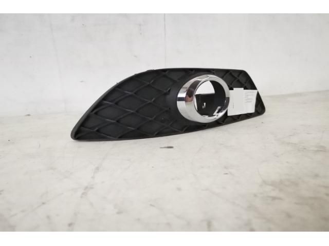 bontott MERCEDES-BENZ C-CLASS Jobb Ködlámpa Rács