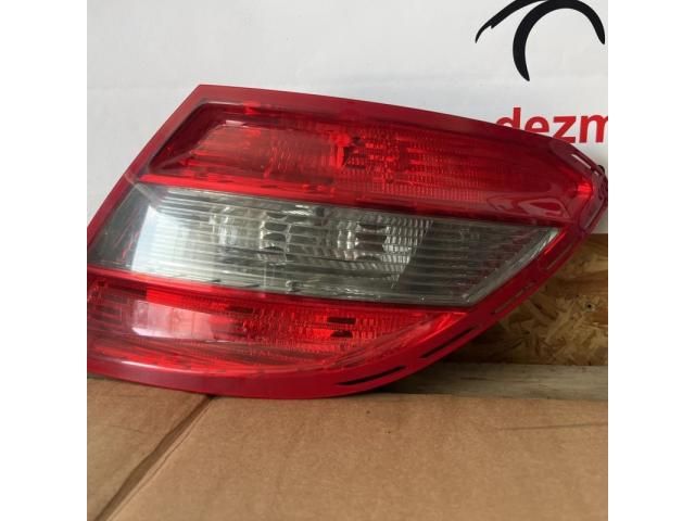 bontott MERCEDES-BENZ C-CLASS Jobb Külső Hátsó Lámpa