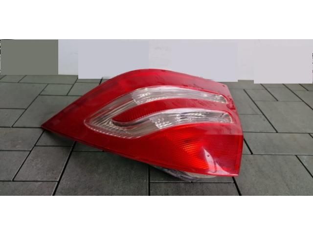 bontott MERCEDES-BENZ C-CLASS Jobb Külső Hátsó Lámpa