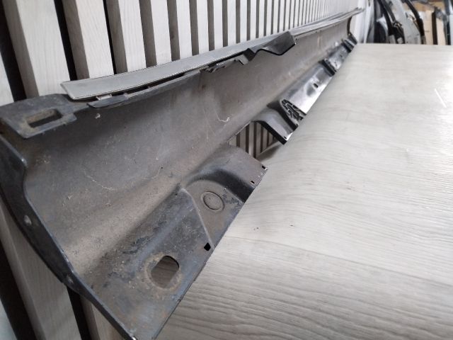 bontott MERCEDES-BENZ C-CLASS Jobb Küszöb