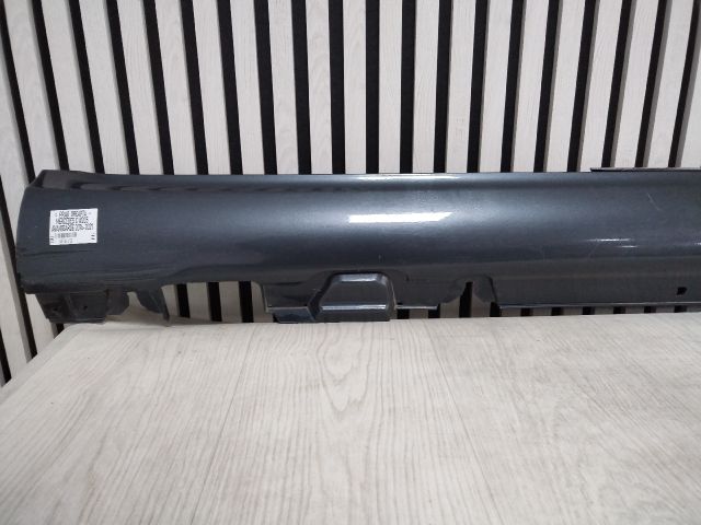 bontott MERCEDES-BENZ C-CLASS Jobb Küszöb