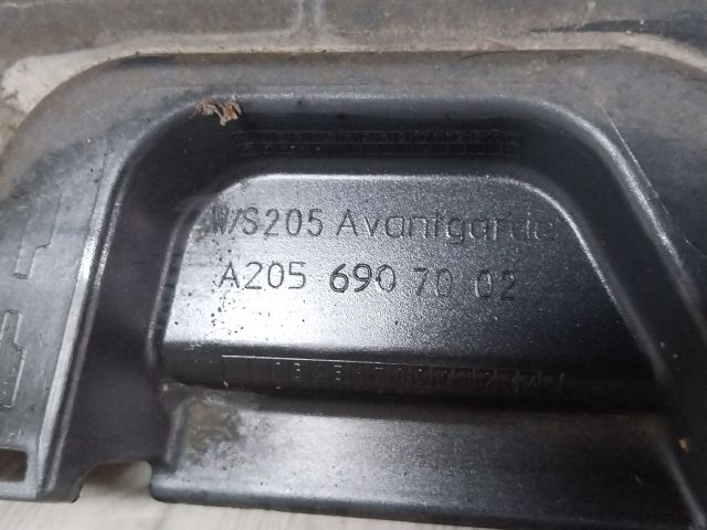 bontott MERCEDES-BENZ C-CLASS Jobb Küszöb