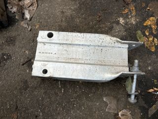 bontott MERCEDES-BENZ C-CLASS Jobb Lökhárító Tartó Nyúlványvég