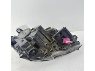 bontott MERCEDES-BENZ C-CLASS Jobb Xenon Fényszóró