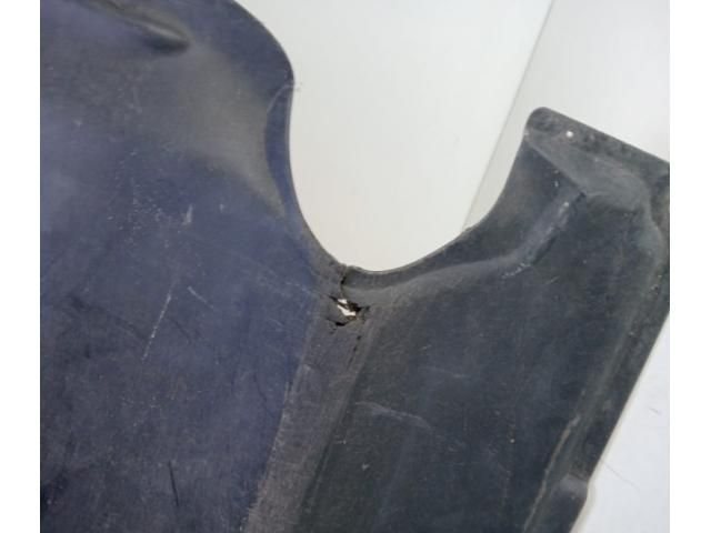 bontott MERCEDES-BENZ C-CLASS Kartervédő