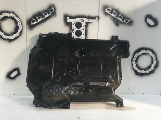 bontott MERCEDES-BENZ C-CLASS Kartervédő