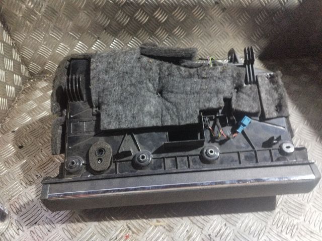 bontott MERCEDES-BENZ C-CLASS Kesztyűtartó