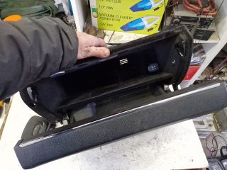 bontott MERCEDES-BENZ C-CLASS Kesztyűtartó