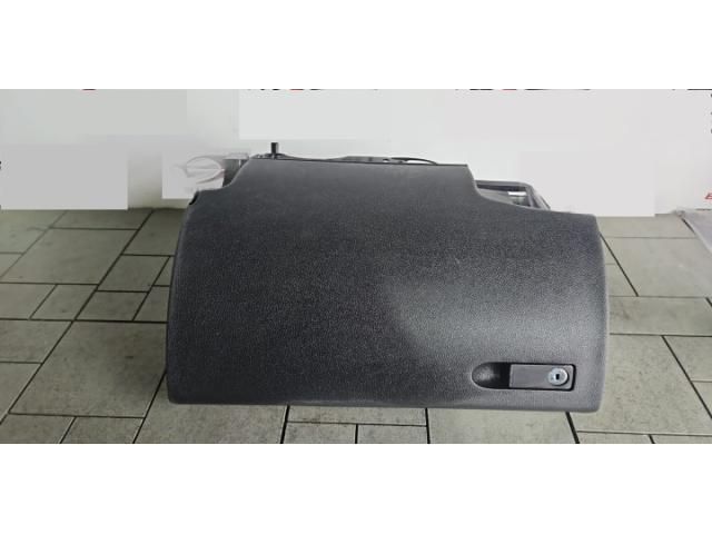 bontott MERCEDES-BENZ C-CLASS Kesztyűtartó