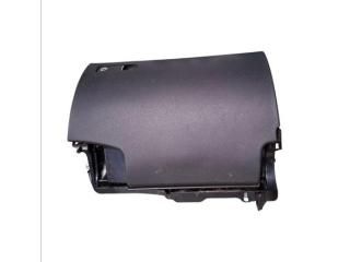 bontott MERCEDES-BENZ C-CLASS Kesztyűtartó