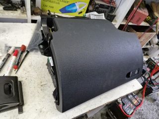 bontott MERCEDES-BENZ C-CLASS Kesztyűtartó