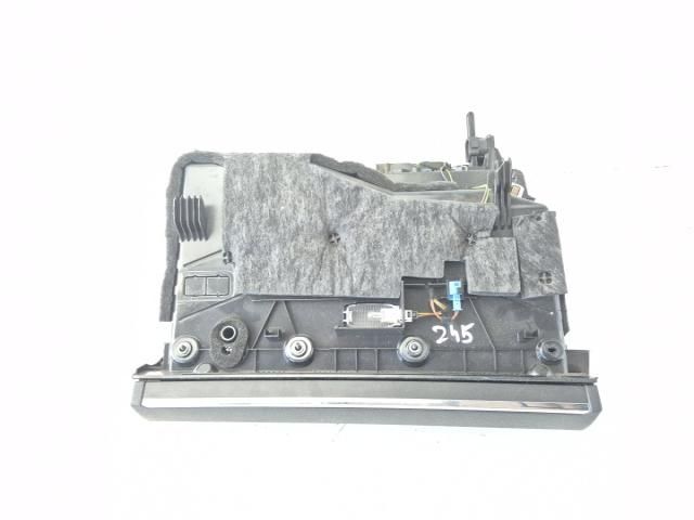 bontott MERCEDES-BENZ C-CLASS Kesztyűtartó