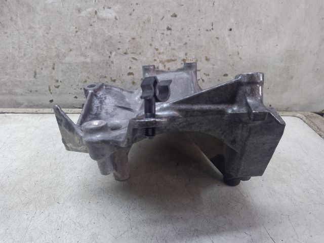 bontott MERCEDES-BENZ C-CLASS Klímakompresszor Tartó Bak