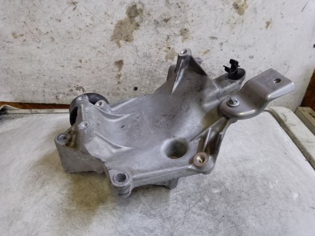 bontott MERCEDES-BENZ C-CLASS Klímakompresszor Tartó Bak