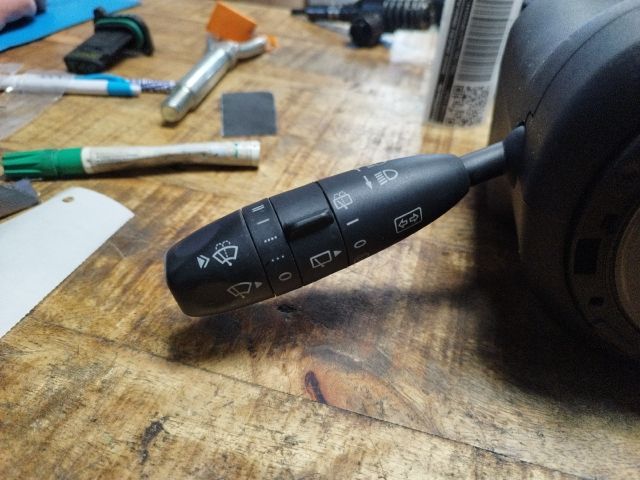 bontott MERCEDES-BENZ C-CLASS Komplett Kormánykapcsoló (Bajuszkapcsoló)